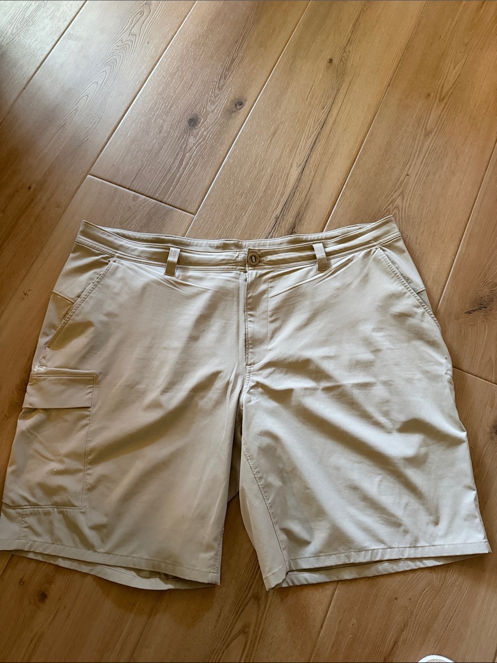 Under Armour Women's Khaki Performance Bermuda Shorts
